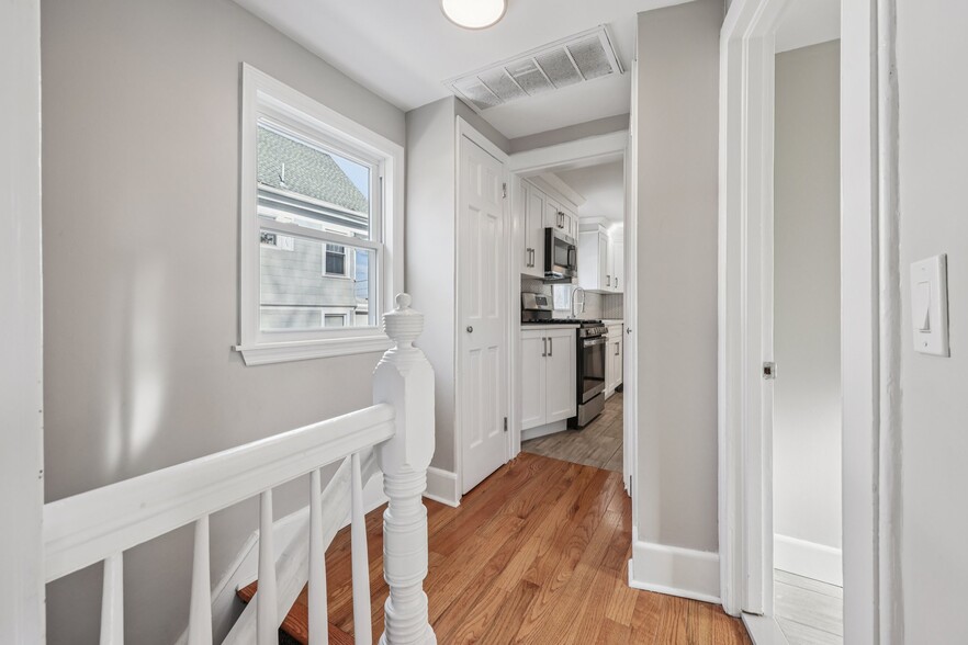 Building Photo - 144 Union St