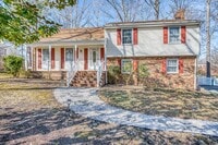 Building Photo - Spacious Chesterfield Home Move In Ready