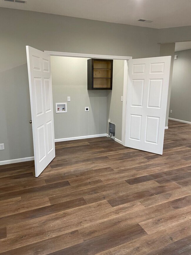 Building Photo - Brand New 4 bed 2 bath 2 Car Garage! 1/2 off 1st Months Rent!!