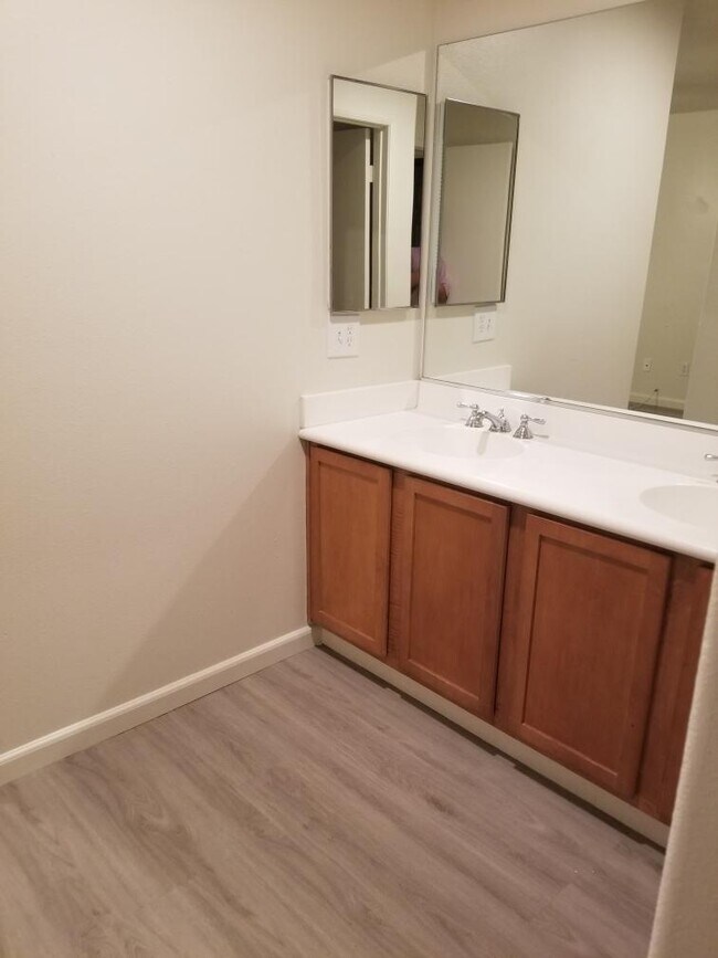 Building Photo - 66389 Desert View Ave