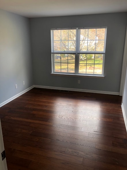 Building Photo - 139 Birdwood Ct