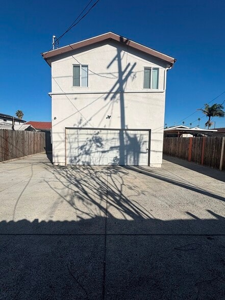 Building Photo - 134 W 84th St