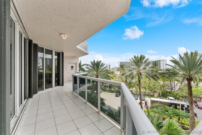 Building Photo - 3100 N Ocean Blvd