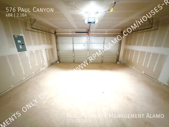 Building Photo - 576 Paul Cyn