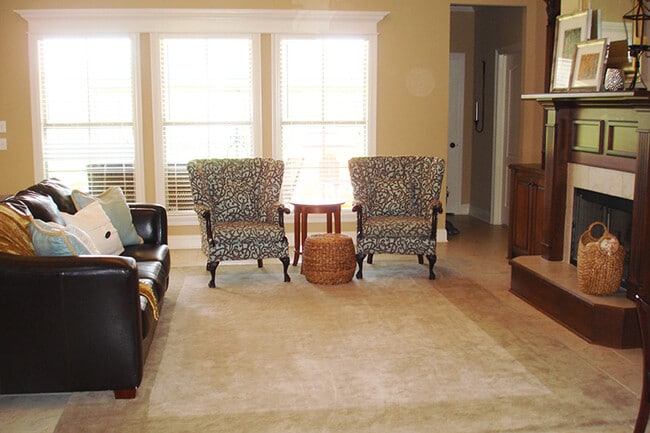 Building Photo - 508 Falling Water Cir