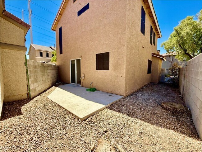 Building Photo - 10274 Missouri Meadows St