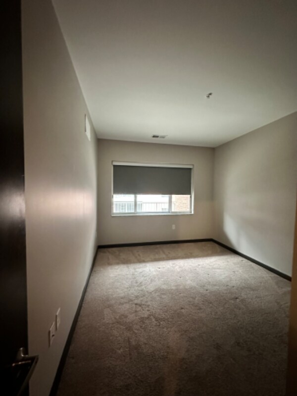 Building Photo - 6580 Longshore St