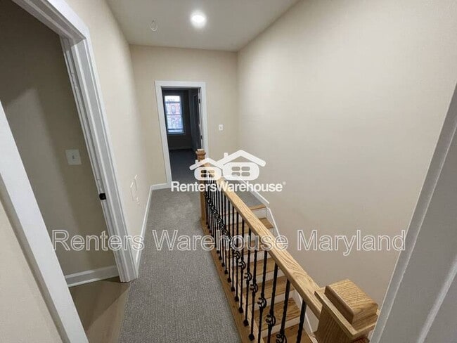 Building Photo - 921 N Patterson Park Ave