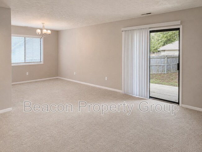 Building Photo - 102 Saltlick Trace