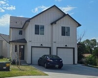 Building Photo - 1543 Tyram Grv