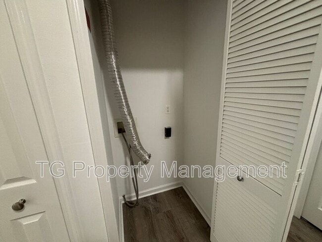 Building Photo - 9627 Belda Way