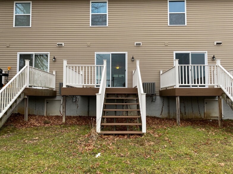 Building Photo - 68115 Tinmar Dr