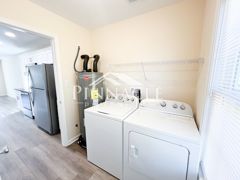 Building Photo - 217 Munford St