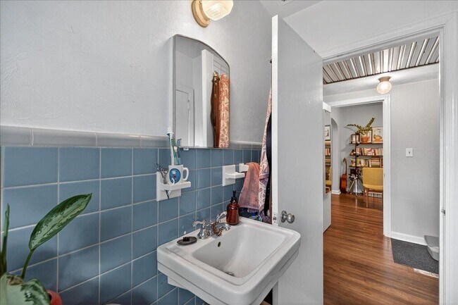 Building Photo - 1454 S Gadsden St