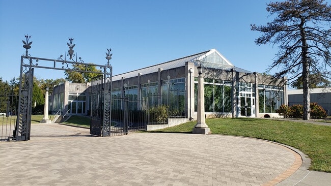 Building Photo - Historic Garfield Park neighborhood with quiet streets and mature trees -