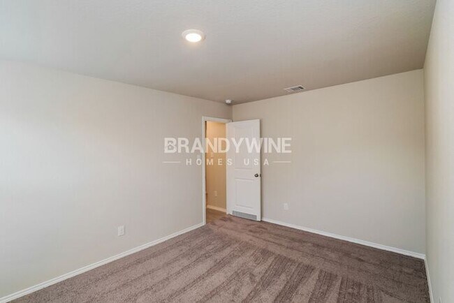 Building Photo - 3 BEDROOM - DURBIN