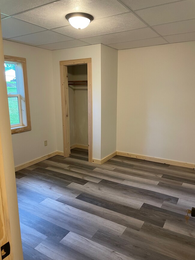 bedroom 2 - 302 3rd Ave, west