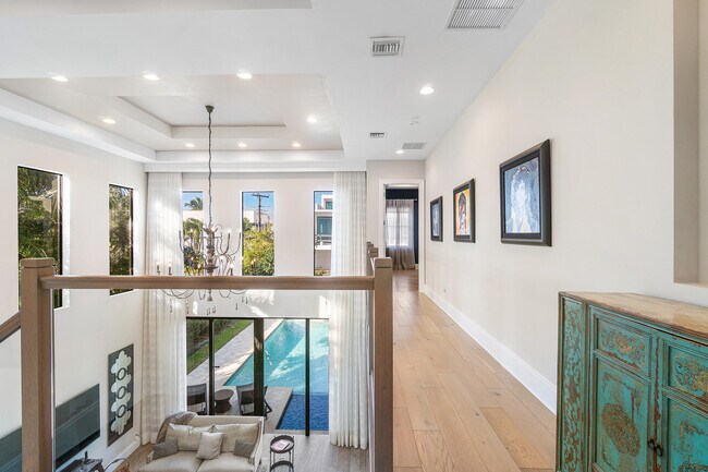 Building Photo - 351 E Boca Raton Rd