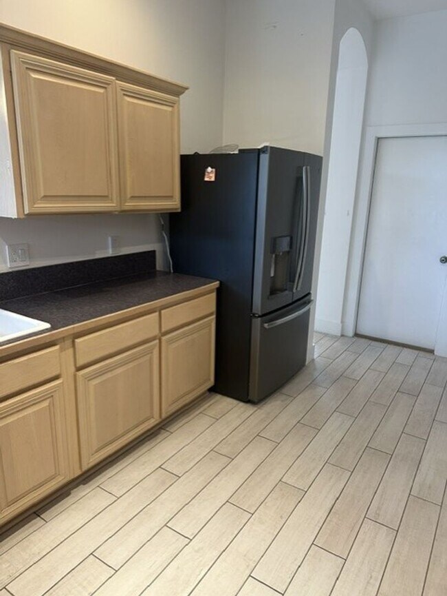 Building Photo - 105 Oceans Edge Dr