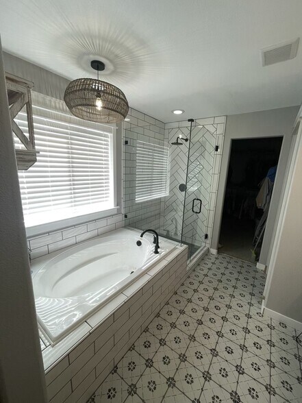 Building Photo - 7130 Golden Acacia Ln