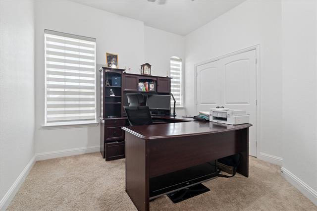 Building Photo - 2420 Fountain Gate Dr