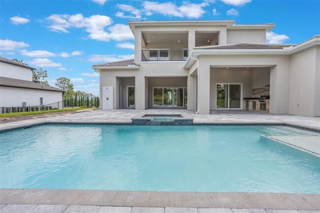 Building Photo - 16110 Pendio Dr
