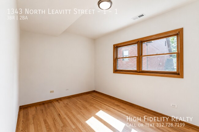 Building Photo - 1343 N Leavitt St