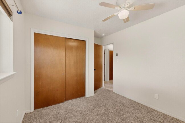 Building Photo - 222 Shannon Pl NW