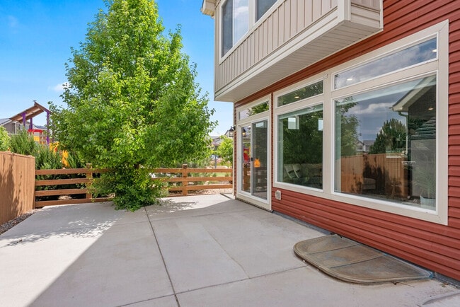 Building Photo - 10280 Yampa St