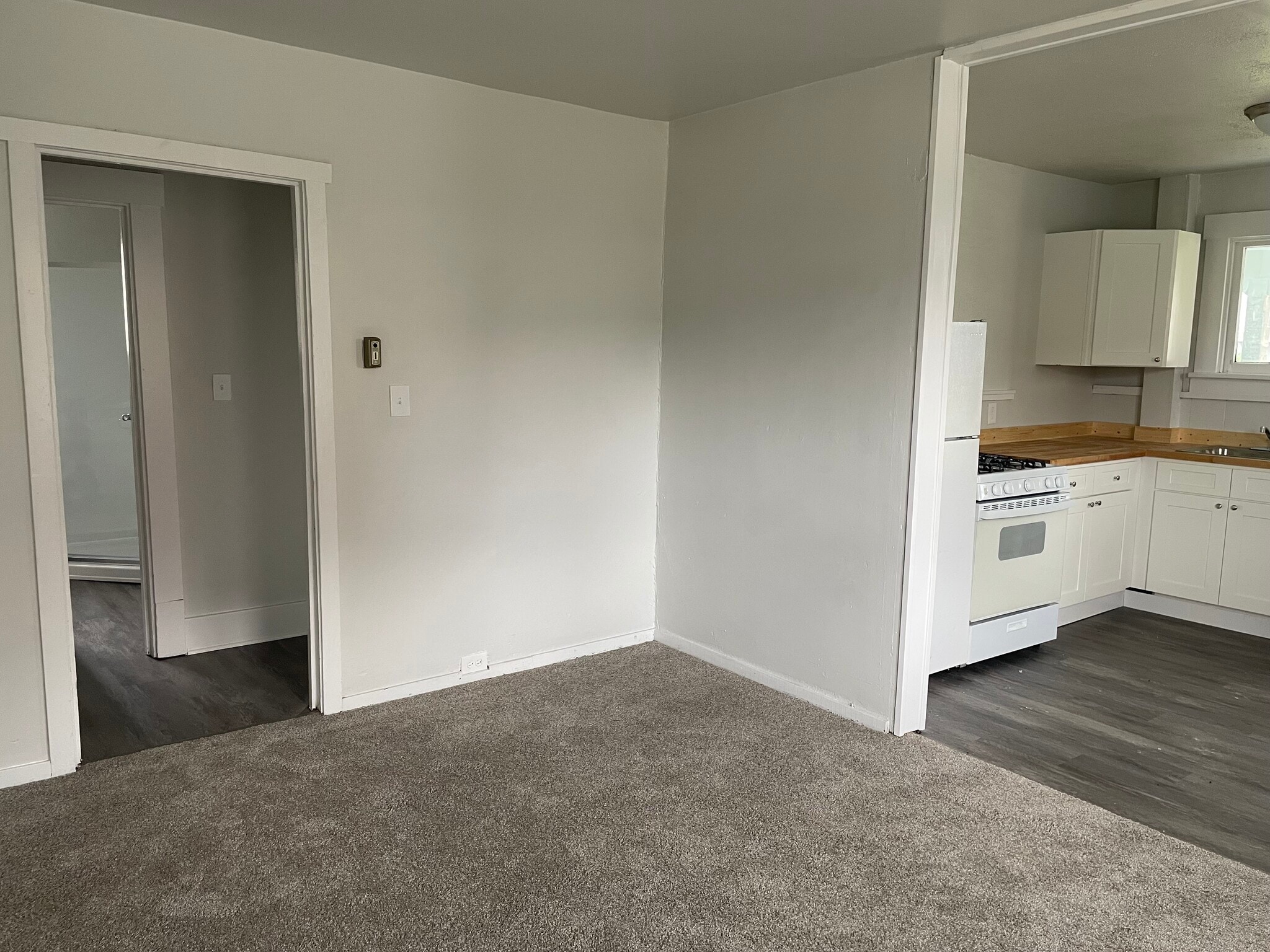 Building Photo - 36 Lincoln Ave