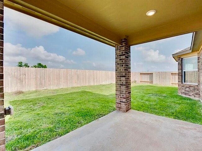 Building Photo - 2418 Humble Wy