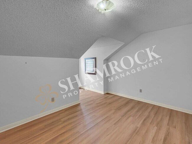 Building Photo - 4613 Westchester Dr