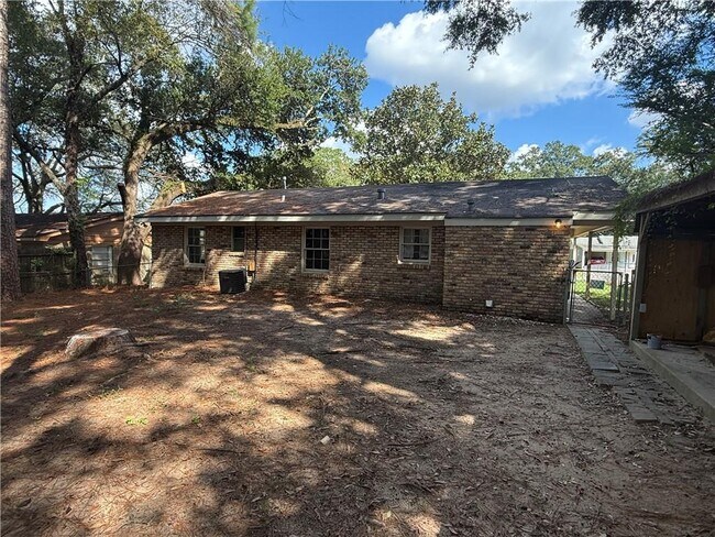 Building Photo - 508 Castile Dr