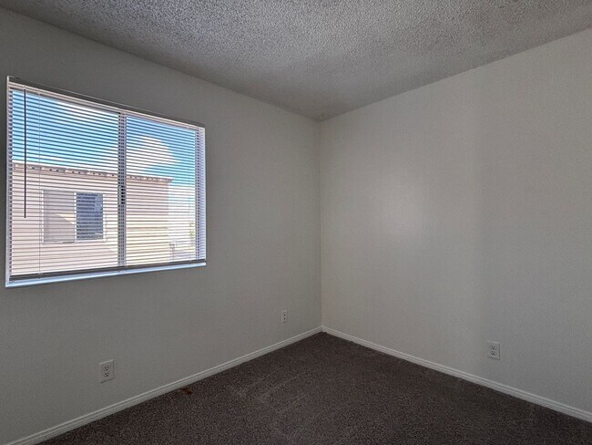 Building Photo - Charming Two-Story Townhouse with Fresh Updates & Prime Location