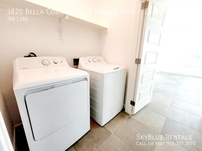 Building Photo - 3820 Bella Costa 3820-3 Bella Costa-3,