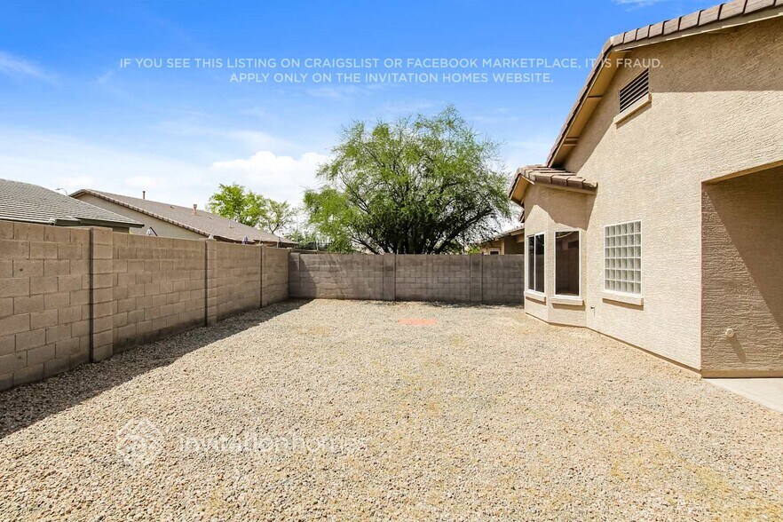 Building Photo - 11737 W Madison St