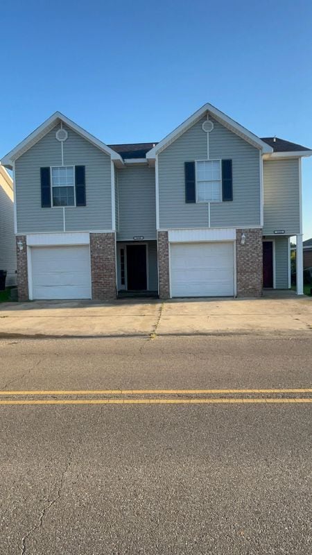 Primary Photo - 1112 St Andrews Ln