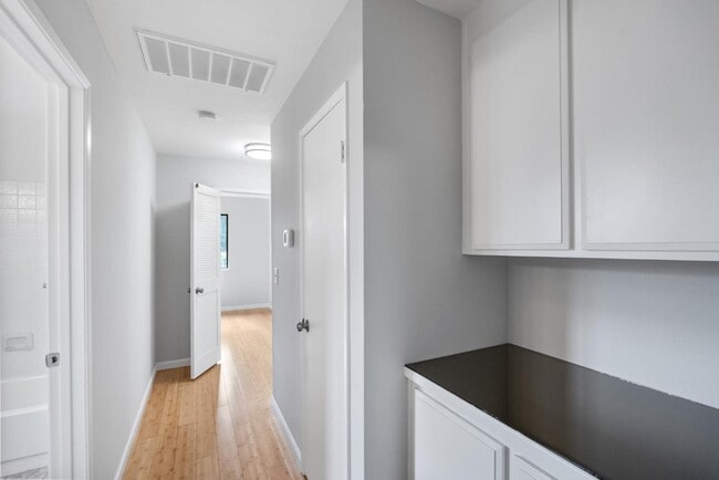 Building Photo - 922 Jungfrau Ct