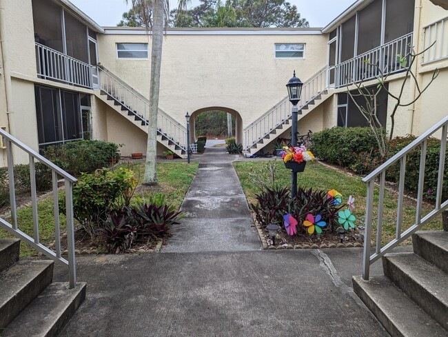 Building Photo - 3135 Shady Dell Ln