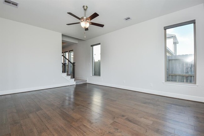 Building Photo - 1802 Mariner Point Ln