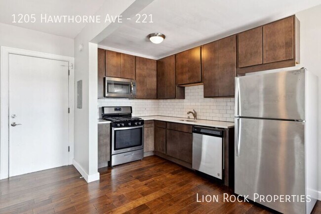 Building Photo - 1205 Hawthorne Ave