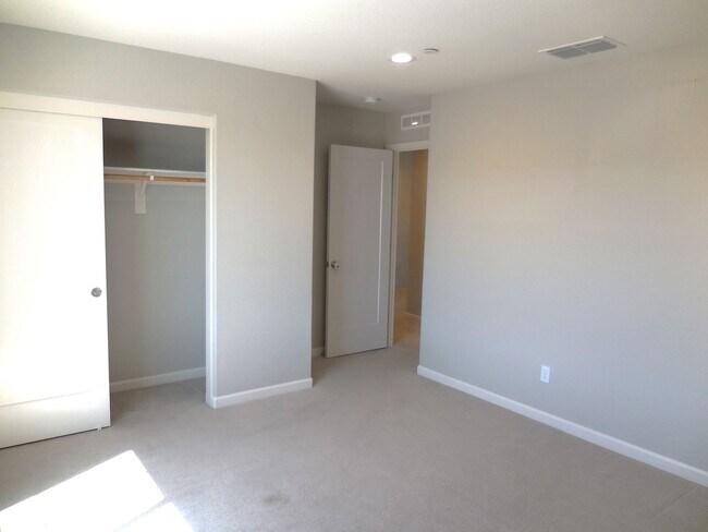 Building Photo - Beautiful Vacaville Home for Rent