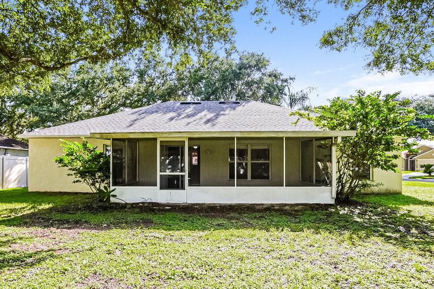 Building Photo - 1324 Montheath Cir