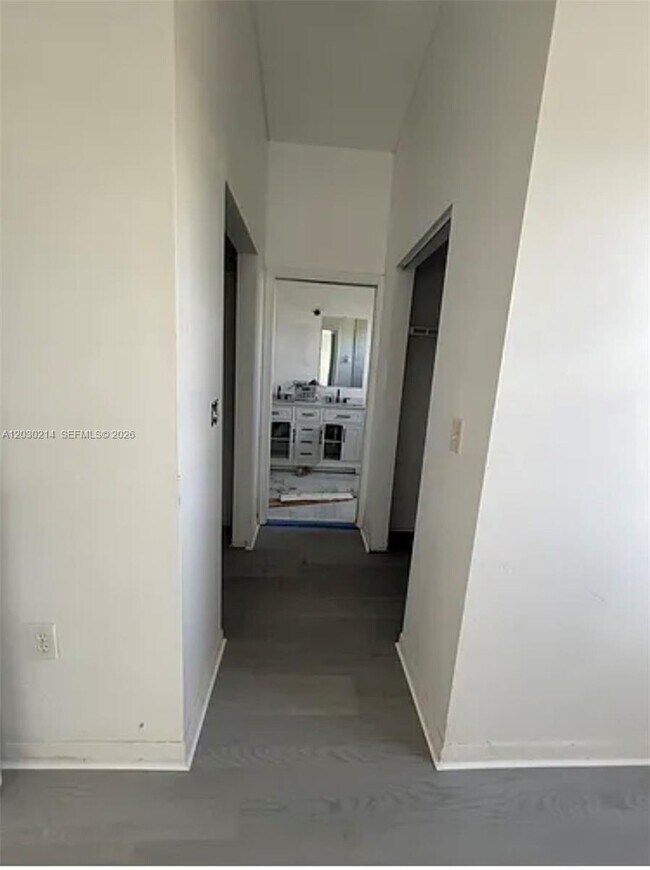 Building Photo - 127 SW 159th Way