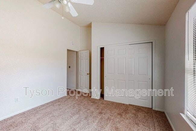 Building Photo - 5201 Tamariz Dr NW