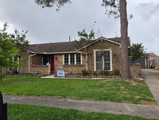 Building Photo - 10336 Rocky Hollow Rd