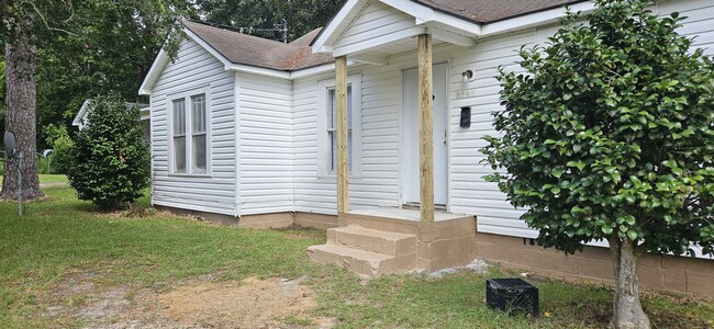 Building Photo - 1107 E Lafayette St