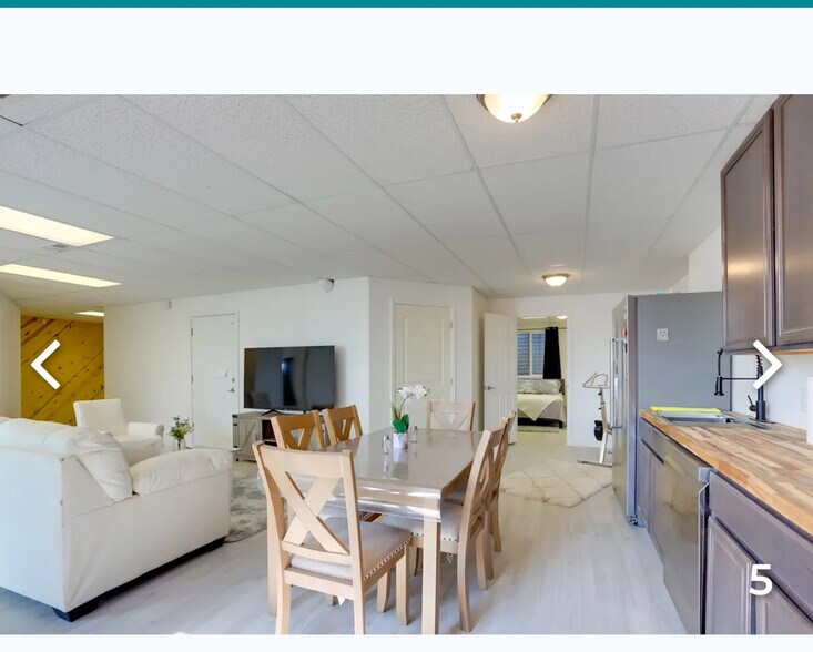 Building Photo - 410 S 36th Ave