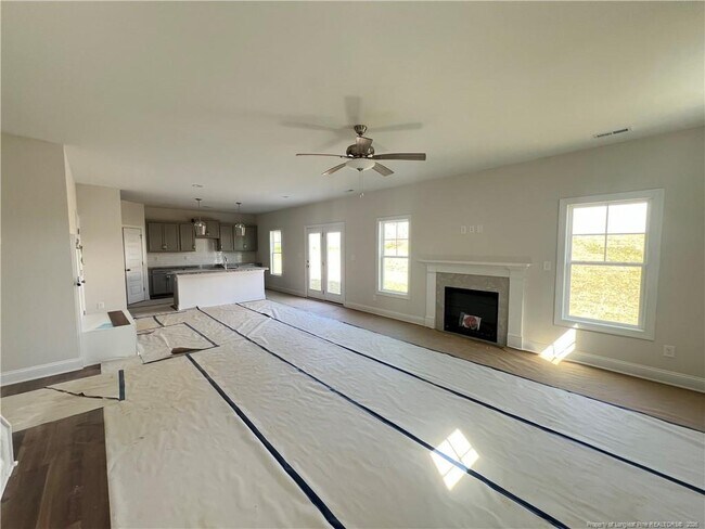 Building Photo - 324 Carr Ln