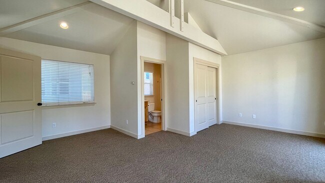 Building Photo - Charming House in a Great Location by Cal Poly with Garage